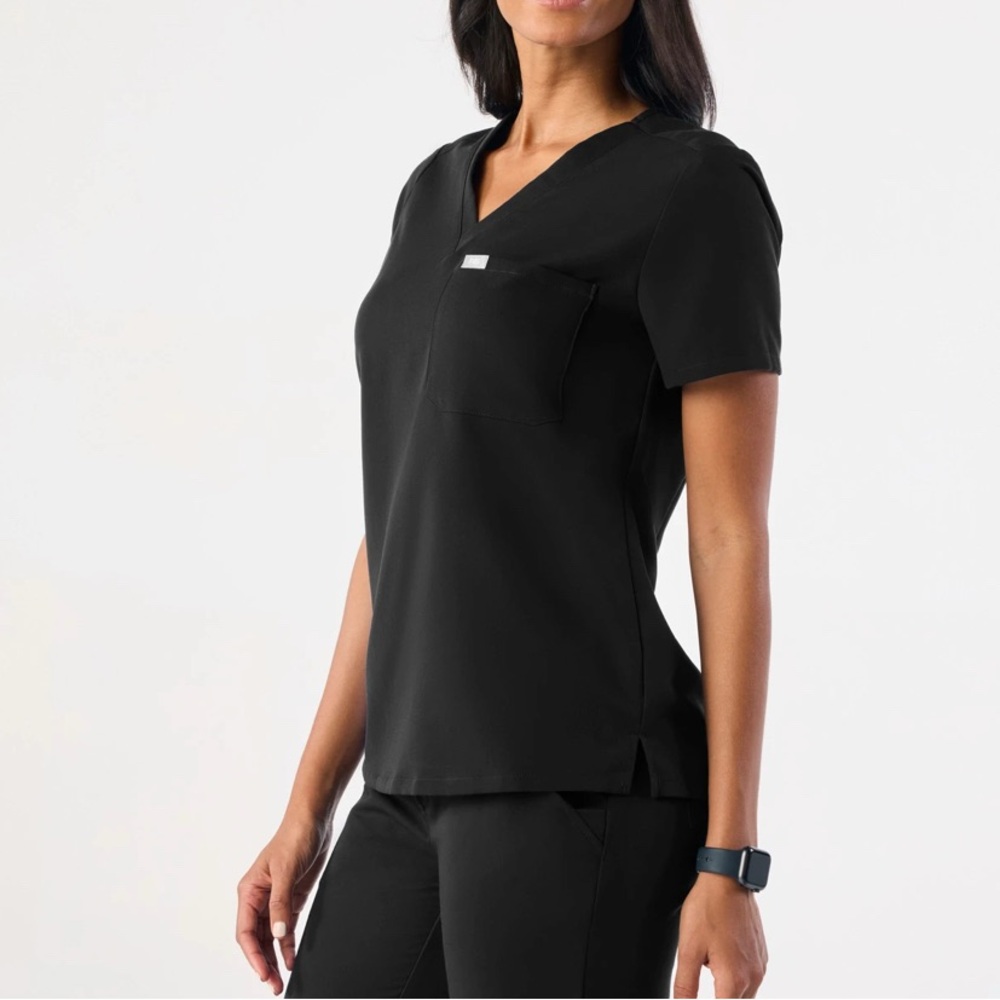 Figs Catarina One-Pocket Scrub Top Black Size XS/P